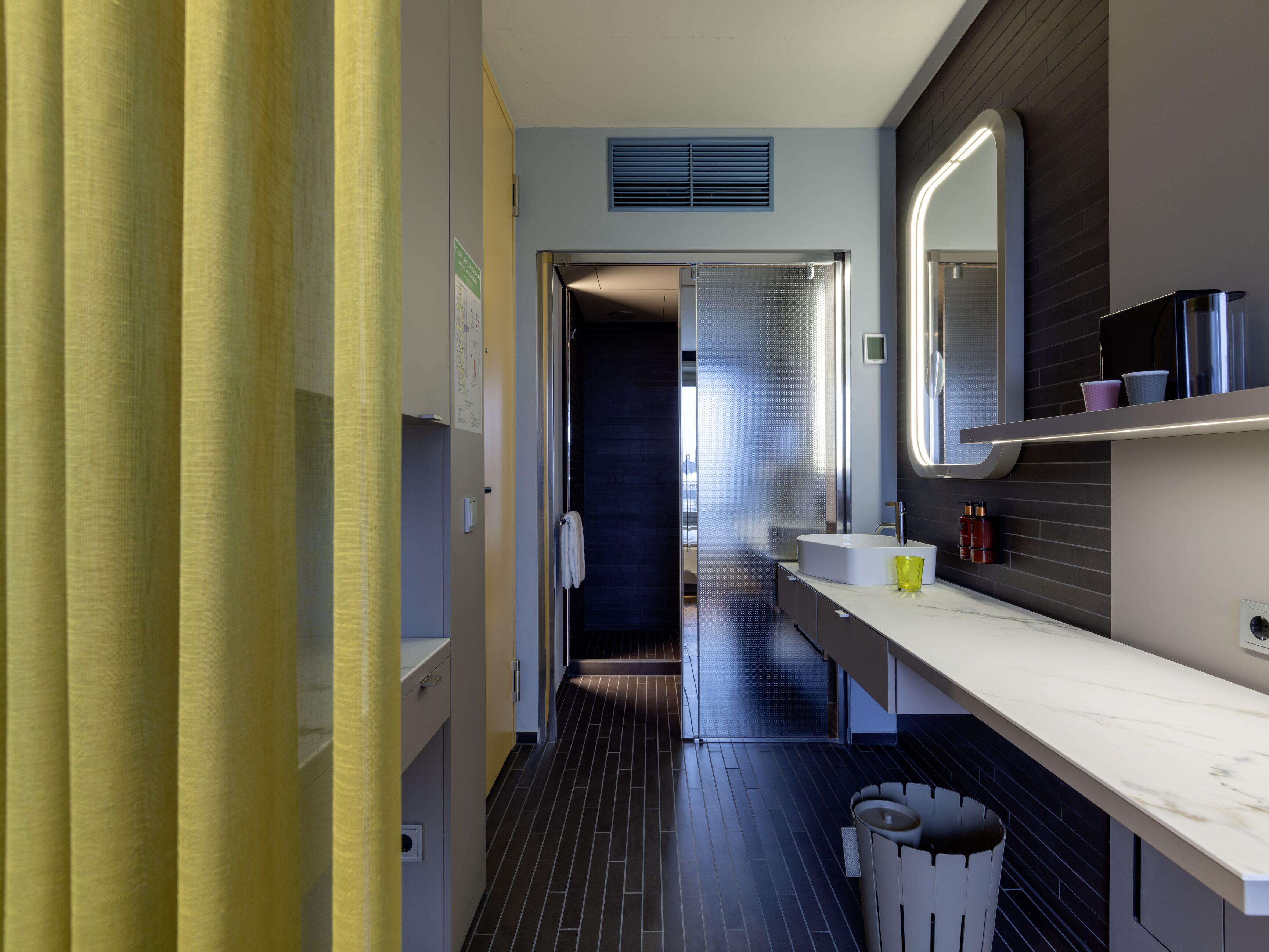 B'mine Hotel